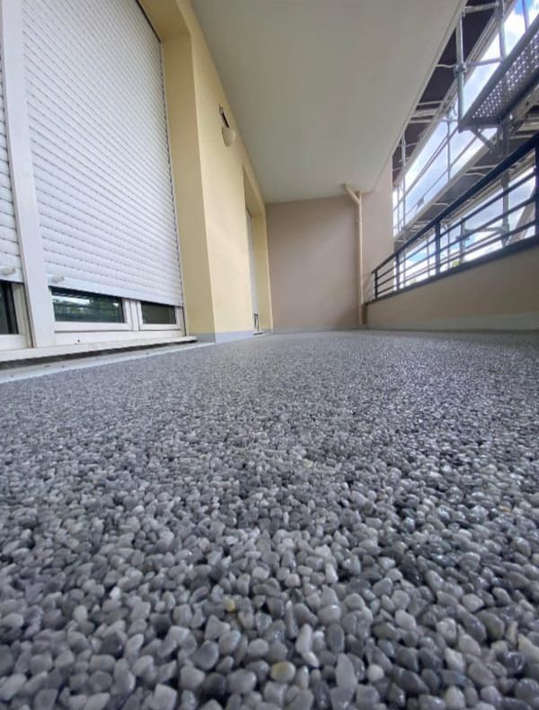 Moquette de pierre (terrasses & extérieurs)